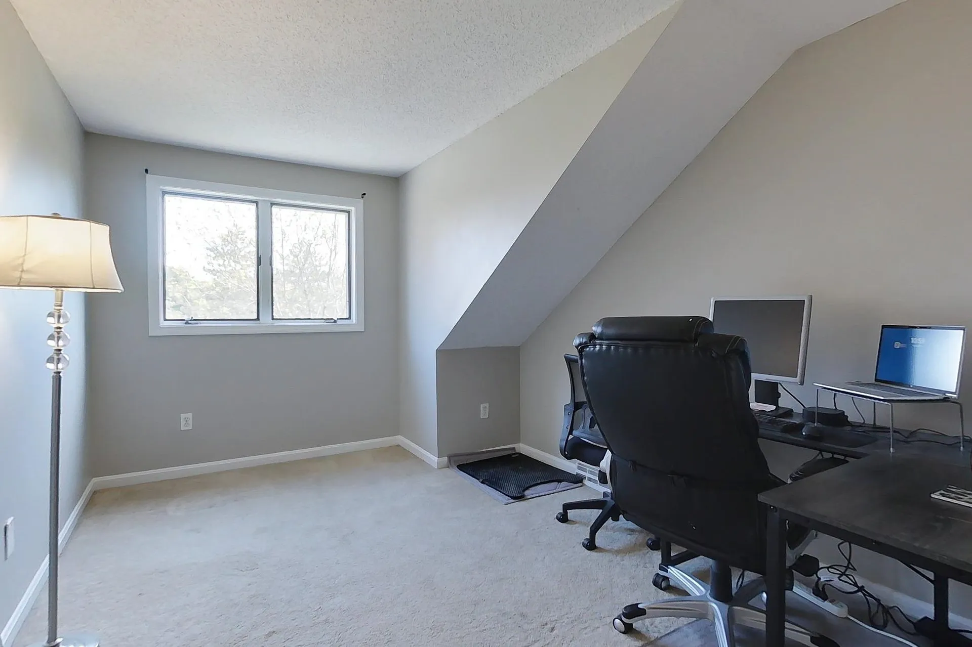 21 Gloucester Lane Nashua NH 03063