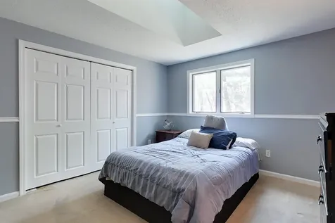 21 Gloucester Lane Nashua NH 03063