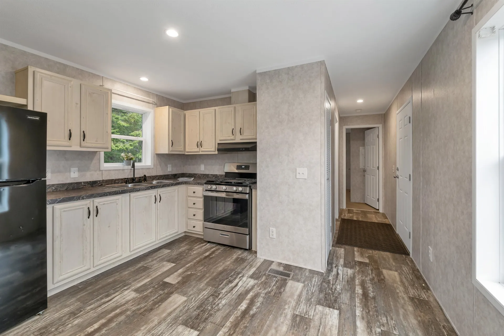 343 Old Lake Shore Road Gilford NH 03249