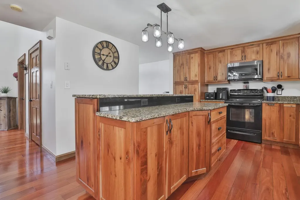 317 Middle Branch Road New Boston NH 03070