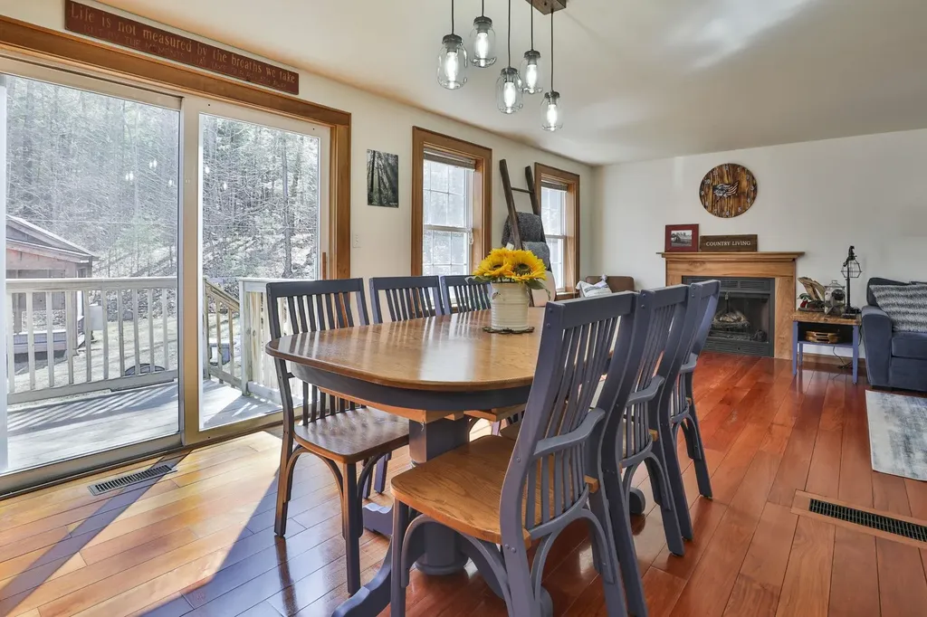 317 Middle Branch Road New Boston NH 03070