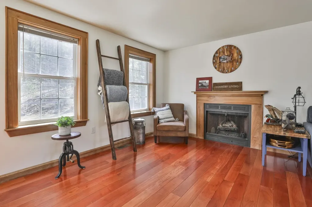 317 Middle Branch Road New Boston NH 03070
