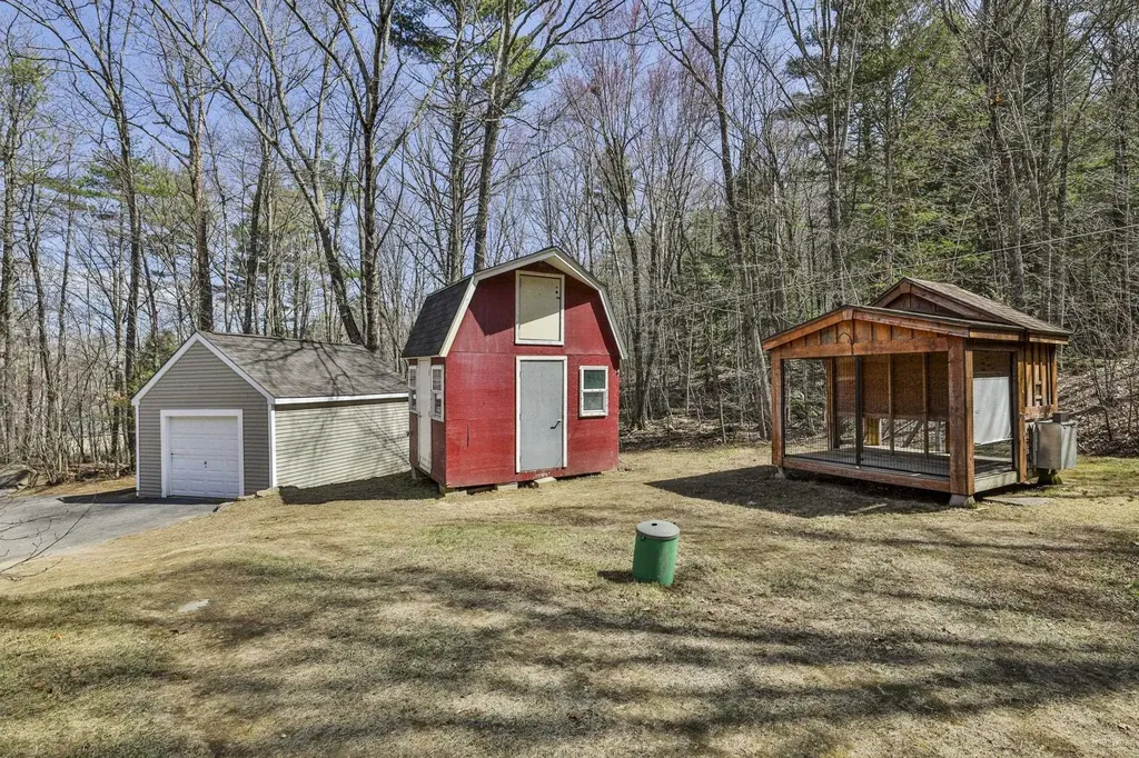 317 Middle Branch Road New Boston NH 03070
