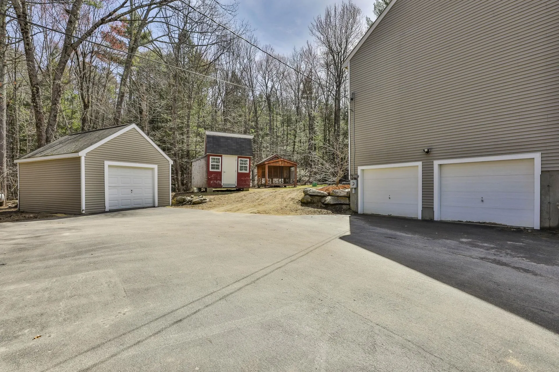 317 Middle Branch Road New Boston NH 03070