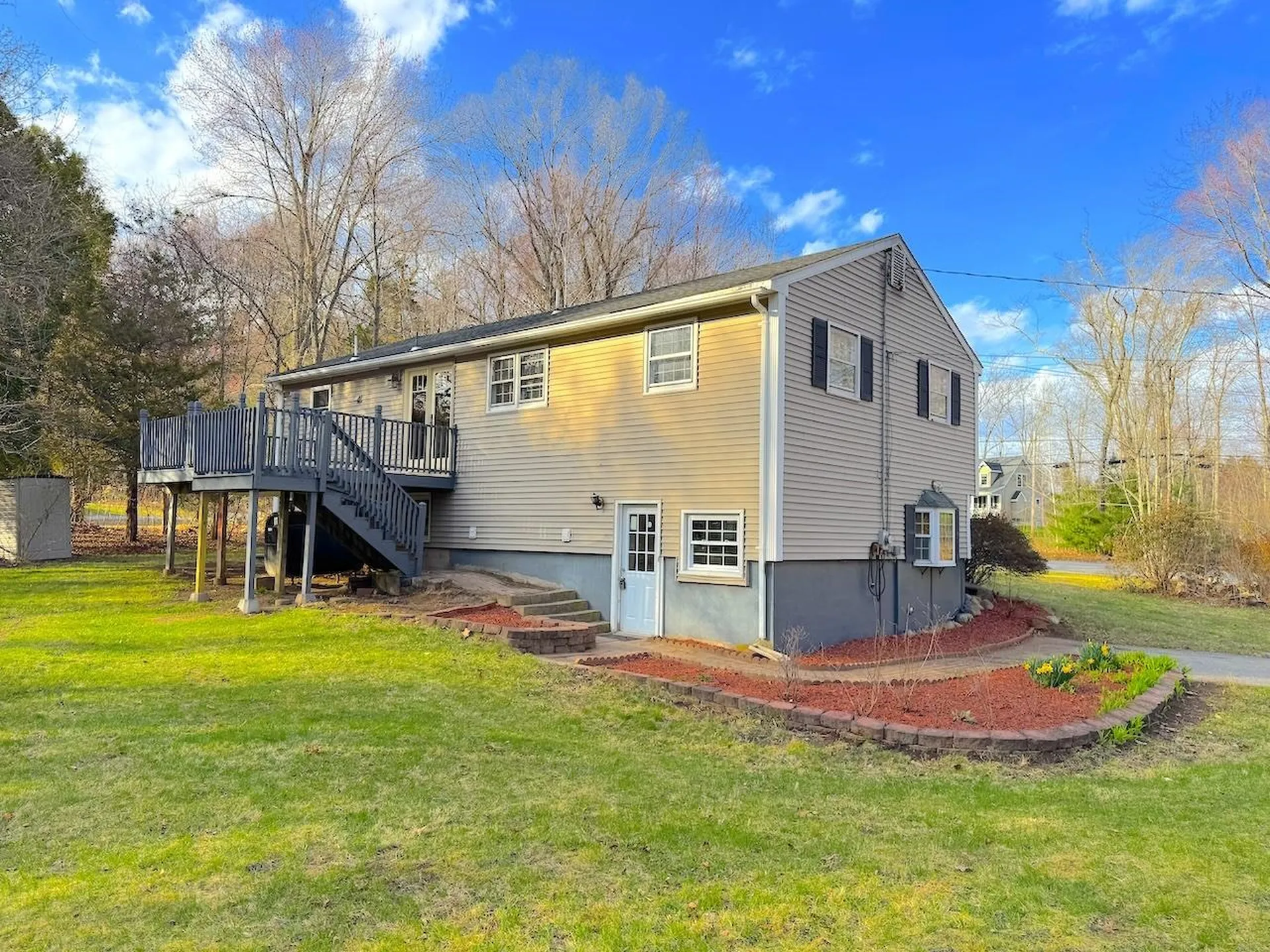 30 Highland Street Newton NH 03858