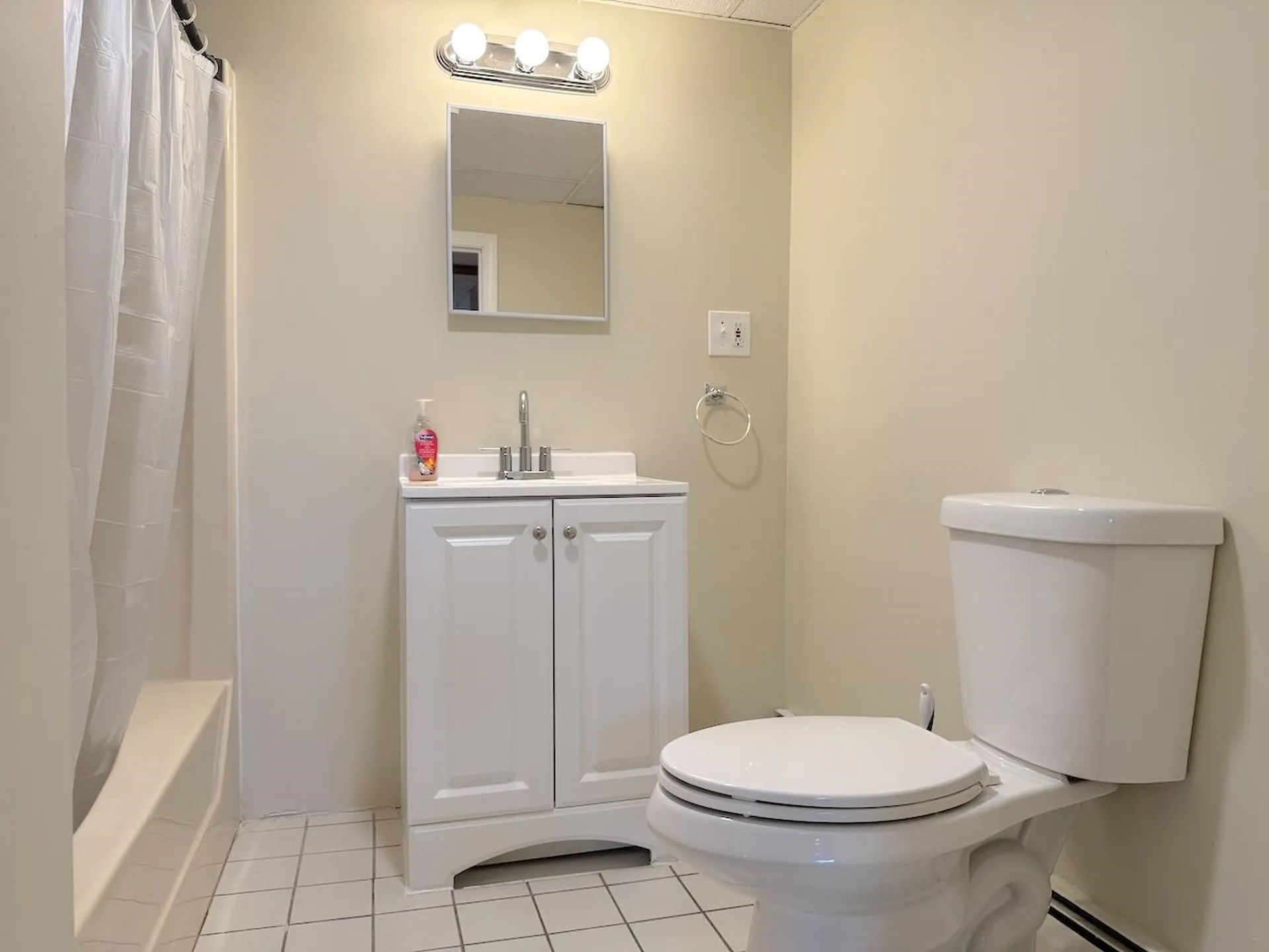 30 Highland Street Newton NH 03858