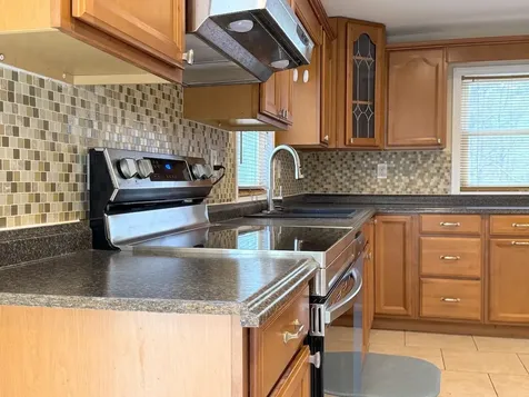 30 Highland Street Newton NH 03858