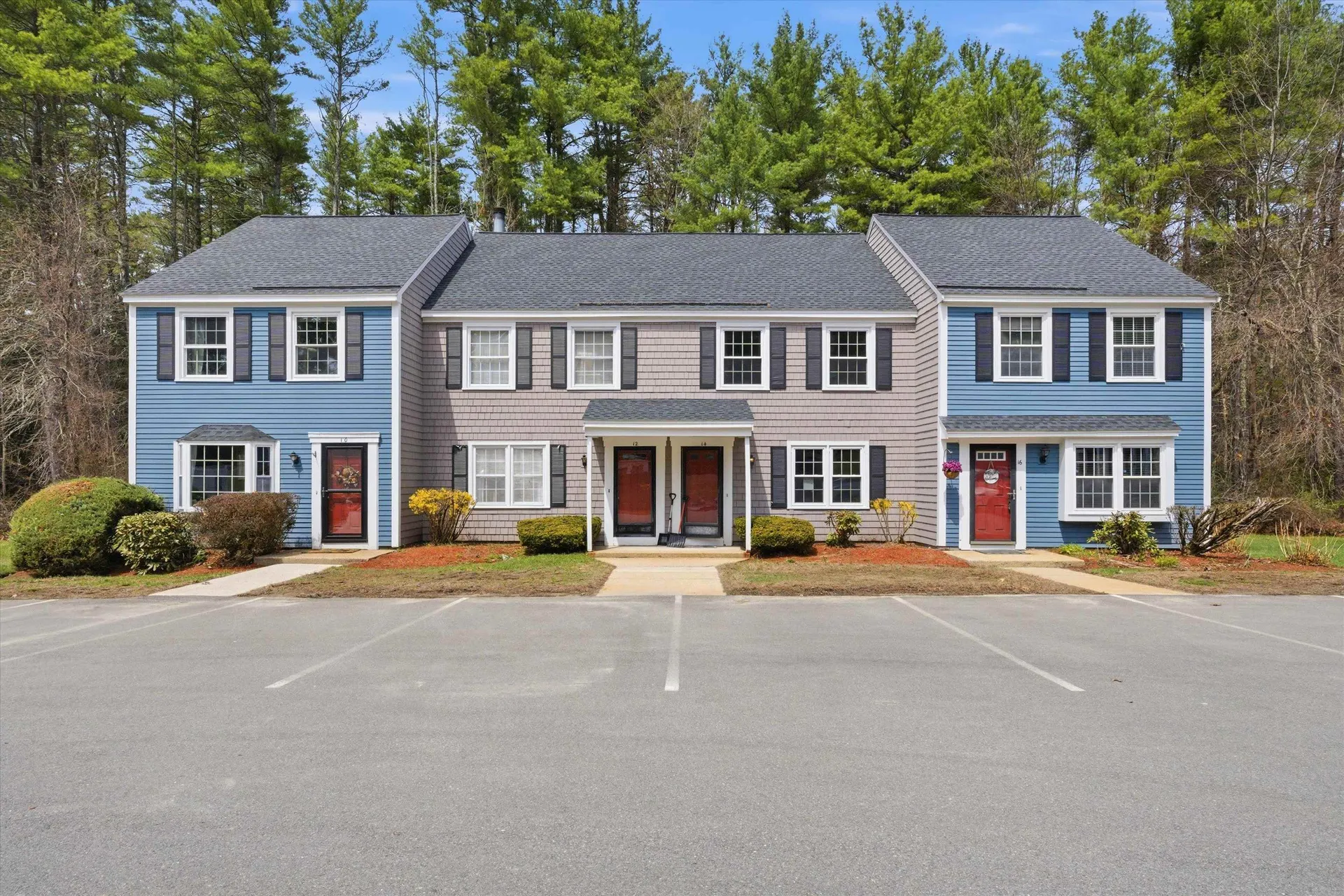 16 Kearns Drive Merrimack NH 03054