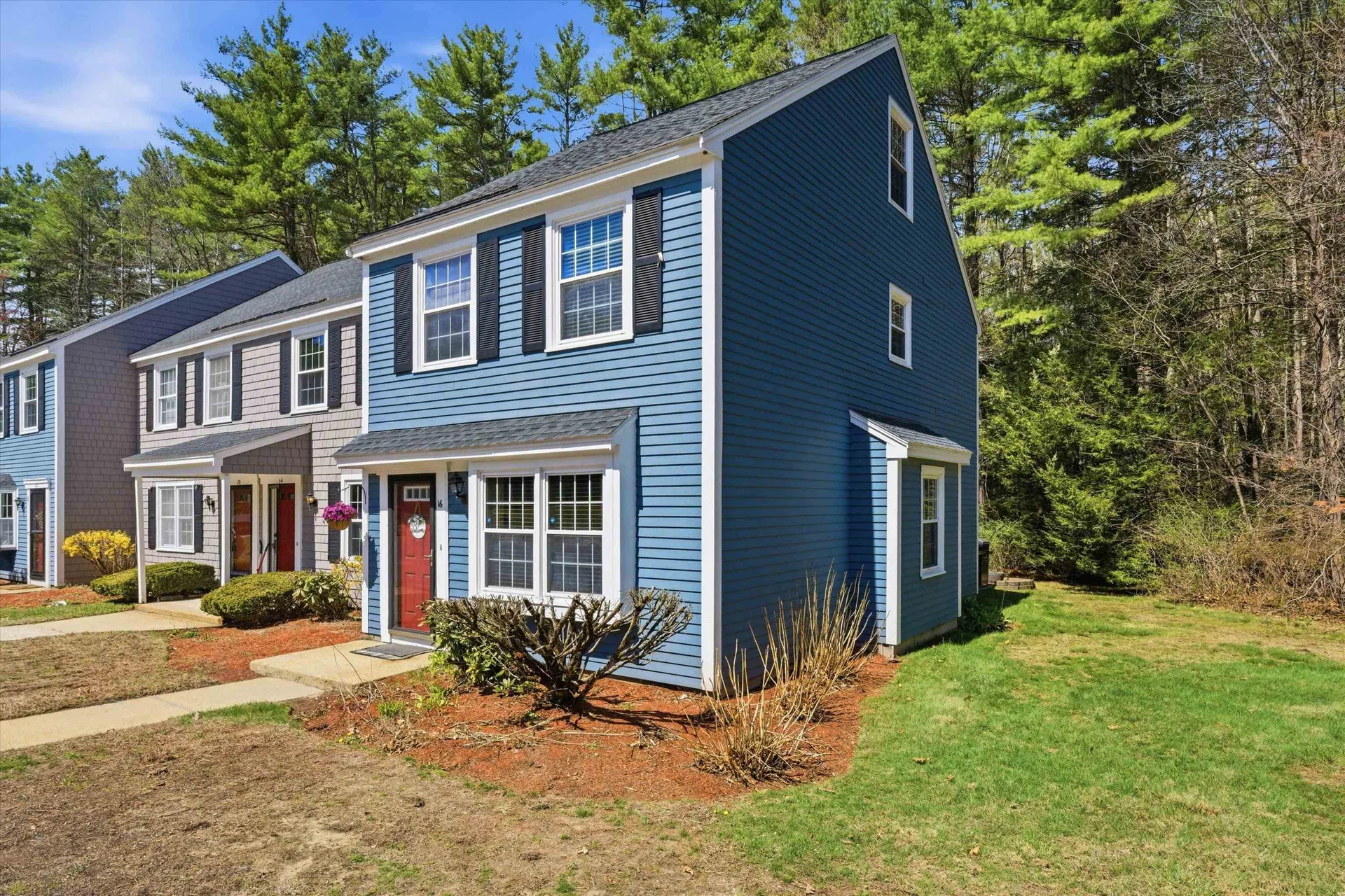 16 Kearns Drive Merrimack NH 03054