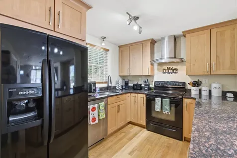 16 Kearns Drive Merrimack NH 03054