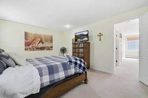 16 Kearns Drive Merrimack NH 03054