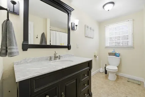 16 Kearns Drive Merrimack NH 03054
