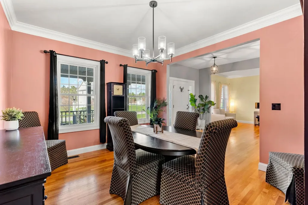 30 Hunter Mill Way Londonderry NH 03053