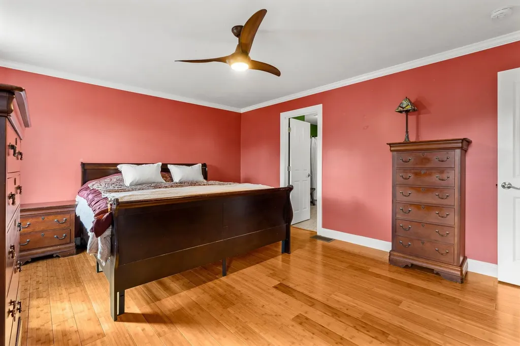 30 Hunter Mill Way Londonderry NH 03053