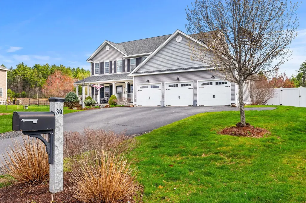 30 Hunter Mill Way Londonderry NH 03053
