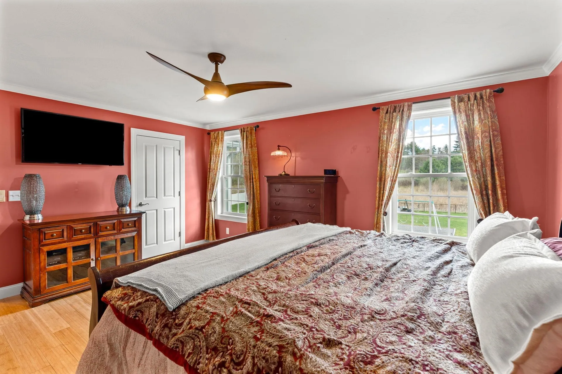 30 Hunter Mill Way Londonderry NH 03053