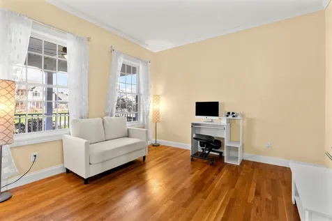 30 Hunter Mill Way Londonderry NH 03053