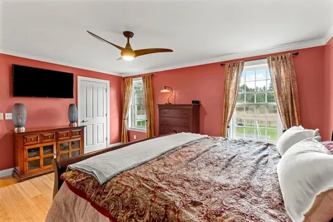 30 Hunter Mill Way Londonderry NH 03053