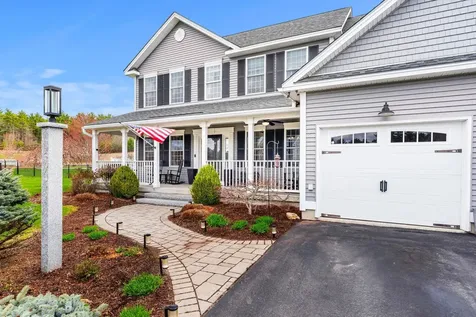 30 Hunter Mill Way Londonderry NH 03053
