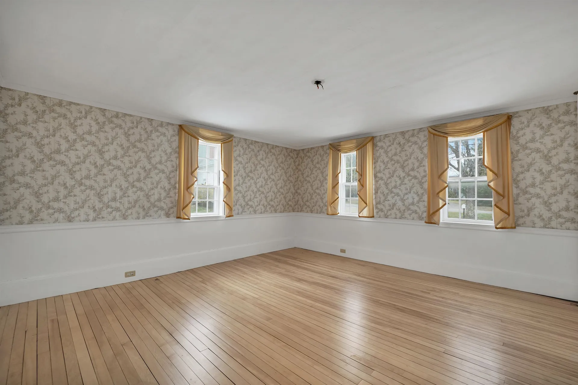 244 North Main Street Wolfeboro NH 03894