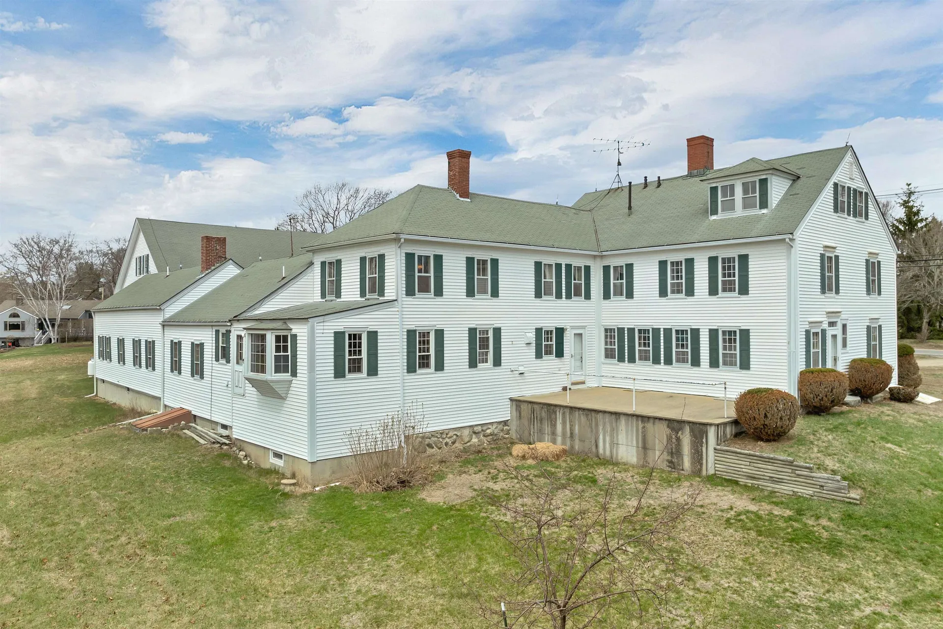 244 North Main Street Wolfeboro NH 03894