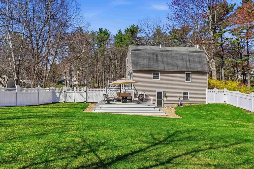 5 Imperial Drive Londonderry NH 03053