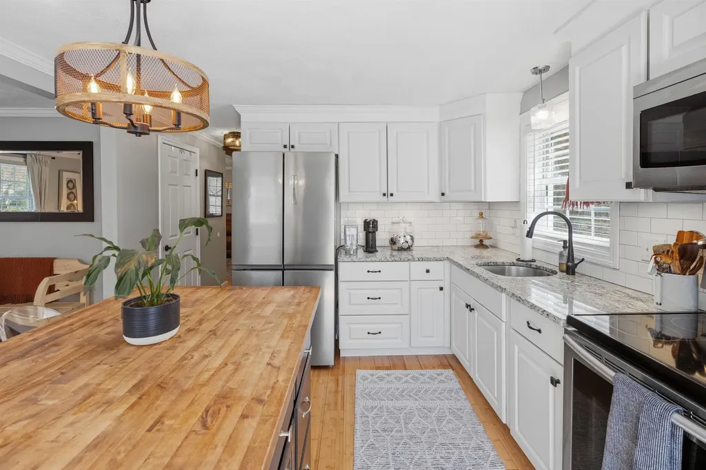 5 Imperial Drive Londonderry NH 03053