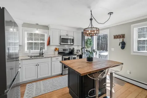 5 Imperial Drive Londonderry NH 03053