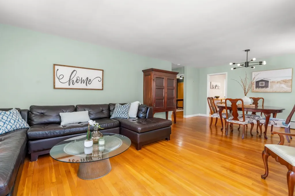 85 W Mitchell Street Manchester NH 03103