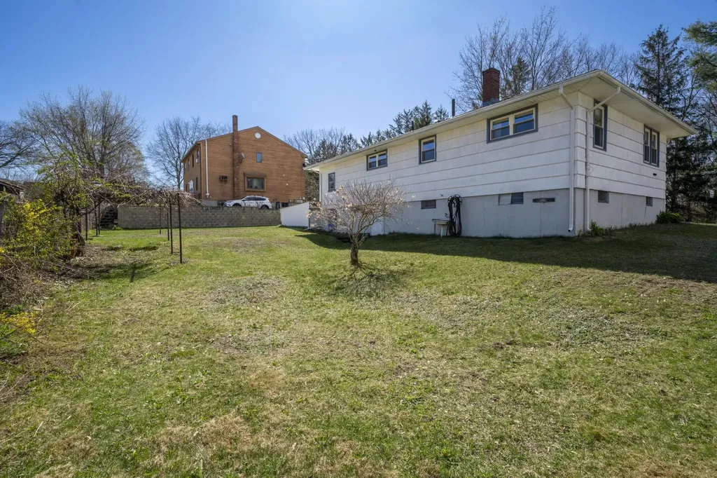 85 W Mitchell Street Manchester NH 03103