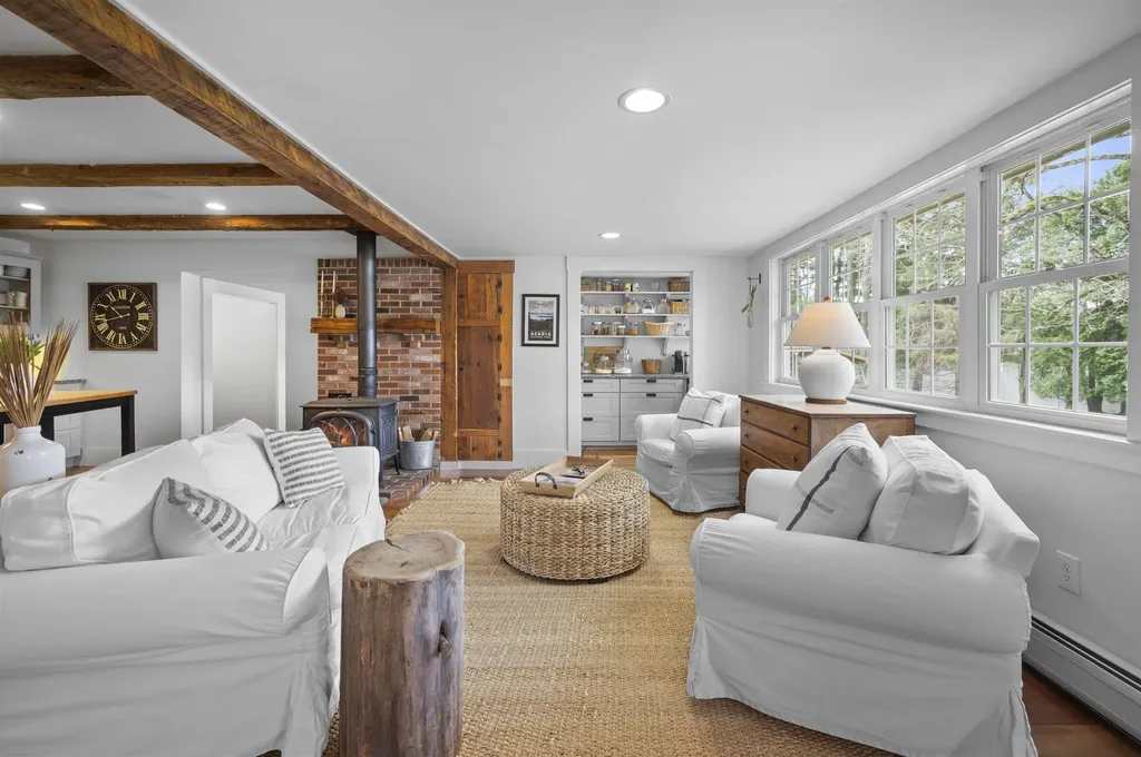 64 Kingston Road Exeter NH 03833