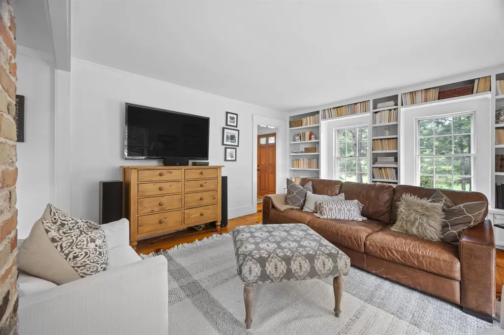 64 Kingston Road Exeter NH 03833