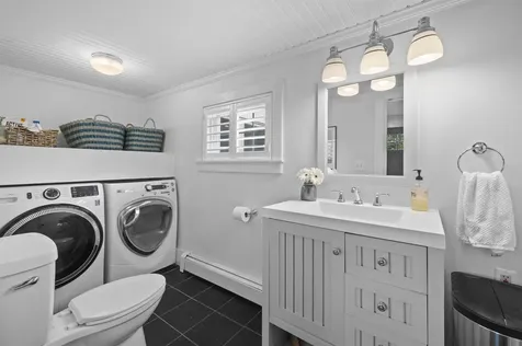 64 Kingston Road Exeter NH 03833