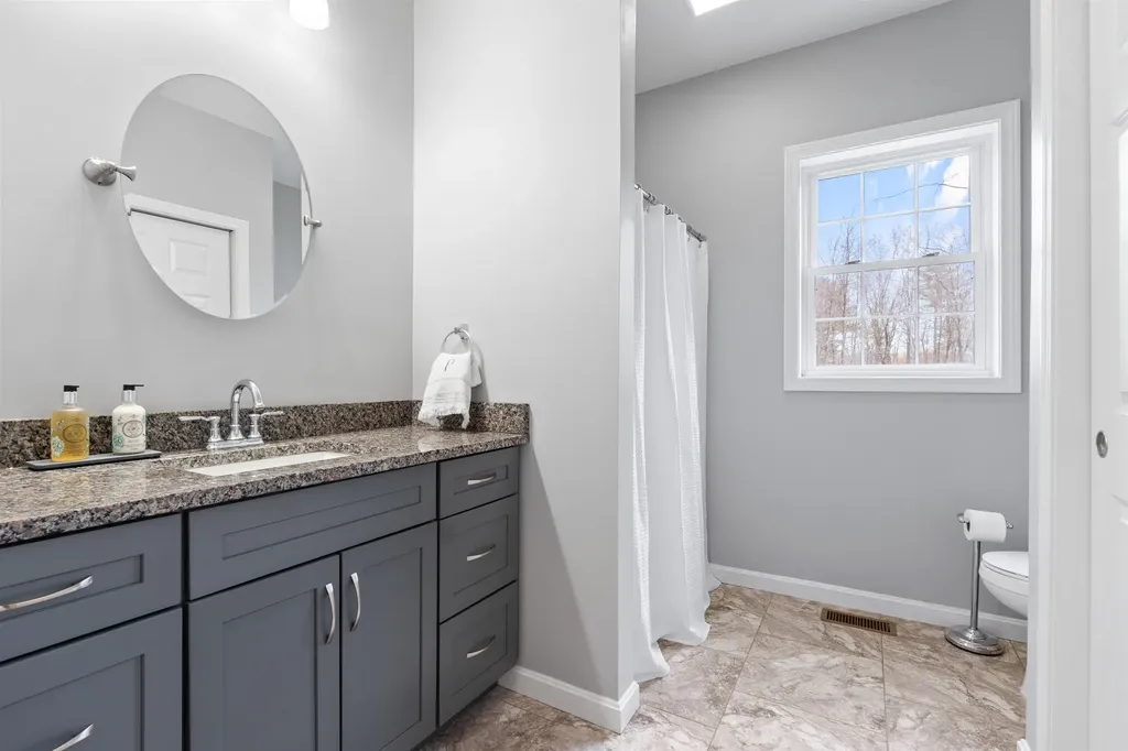 303 Derry Road Chester NH 03036