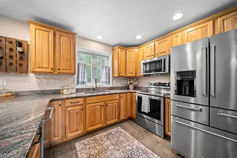 10 Balsam Lane Sandown NH 03873
