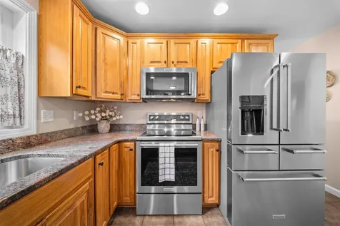 10 Balsam Lane Sandown NH 03873