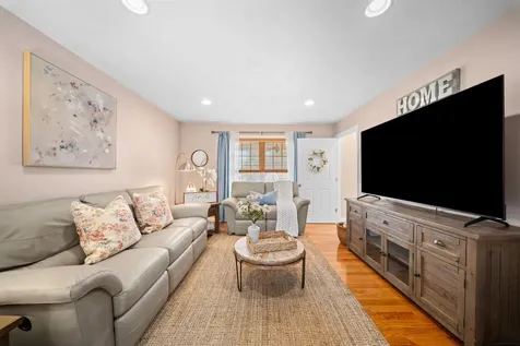10 Balsam Lane Sandown NH 03873