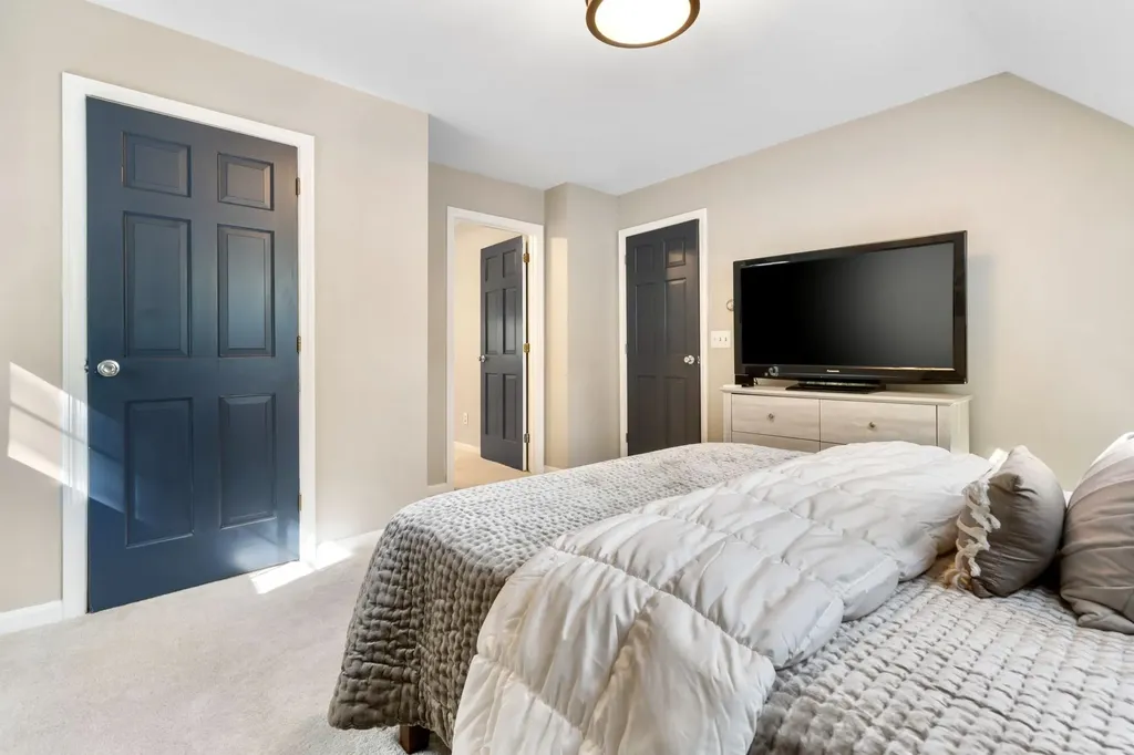 131 Colburn Road Milford NH 03055