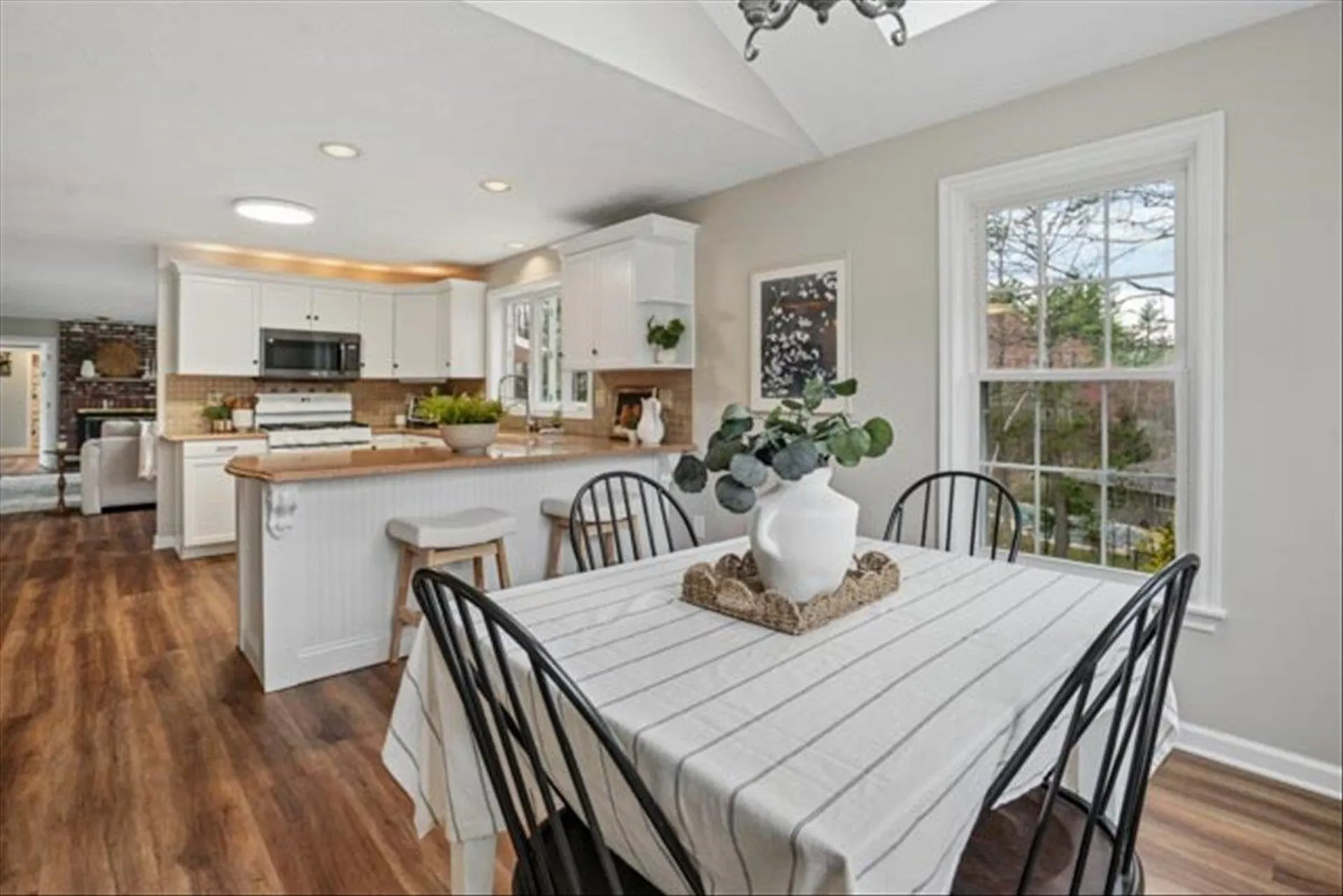 137 Peele Road Nashua NH 03062