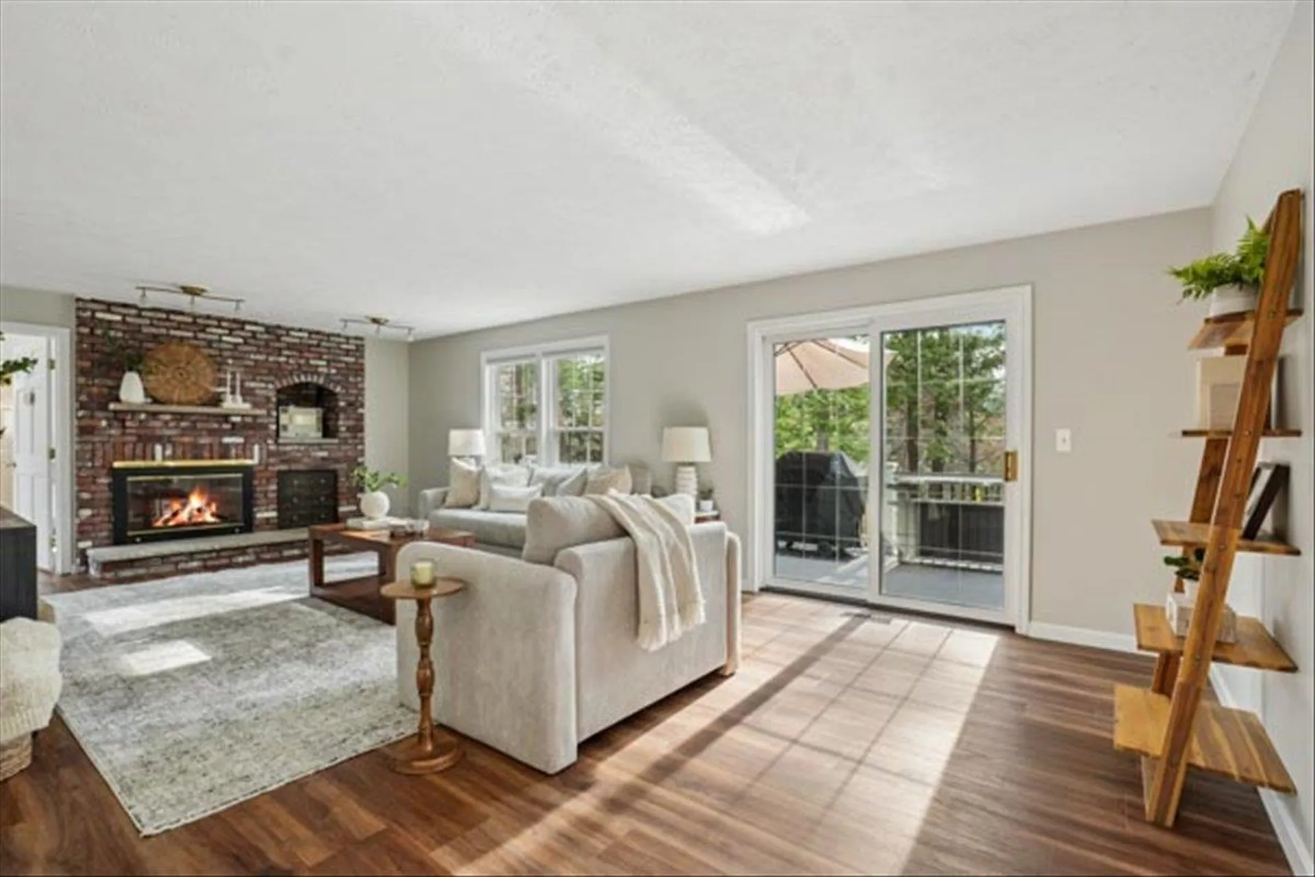 137 Peele Road Nashua NH 03062