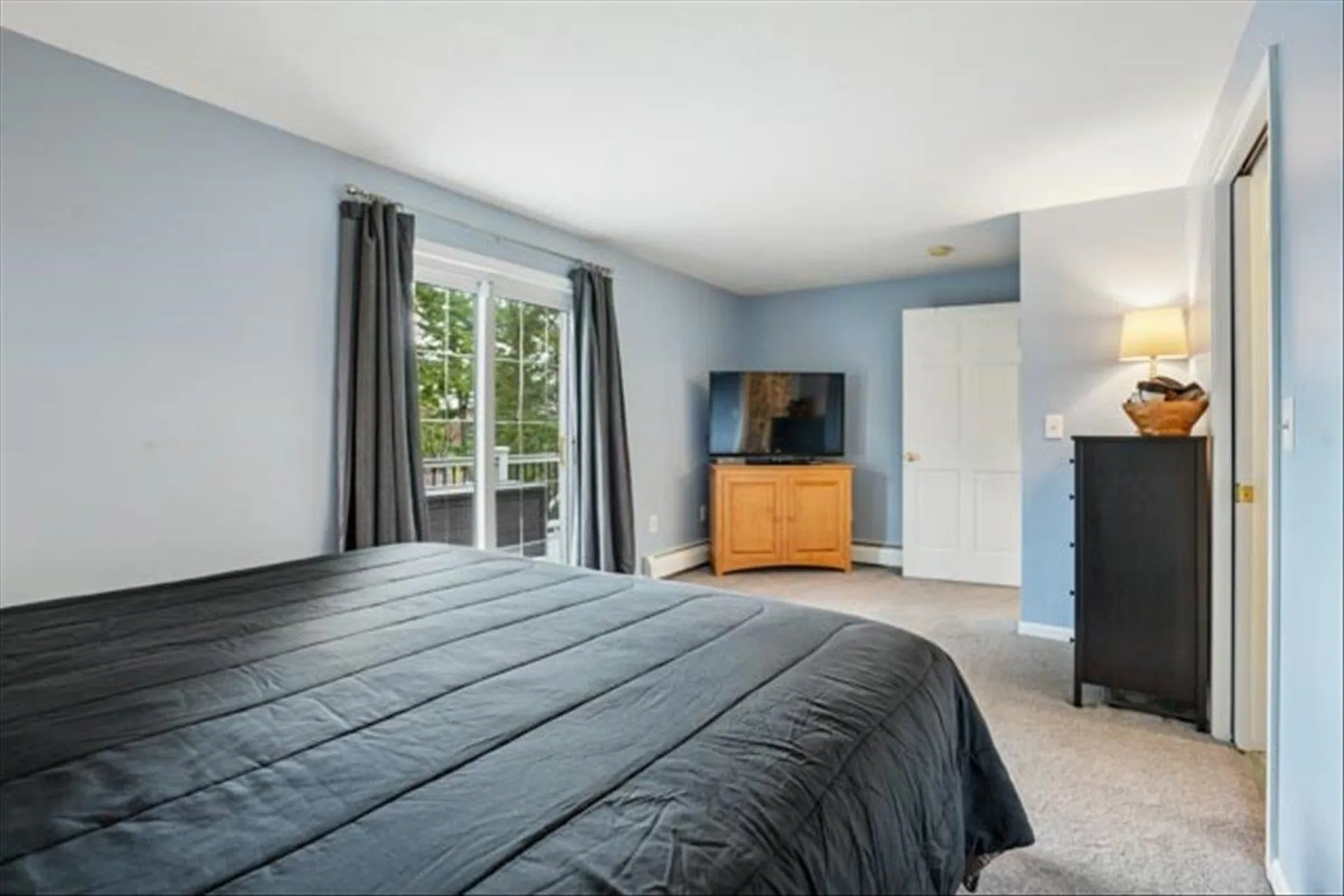 137 Peele Road Nashua NH 03062