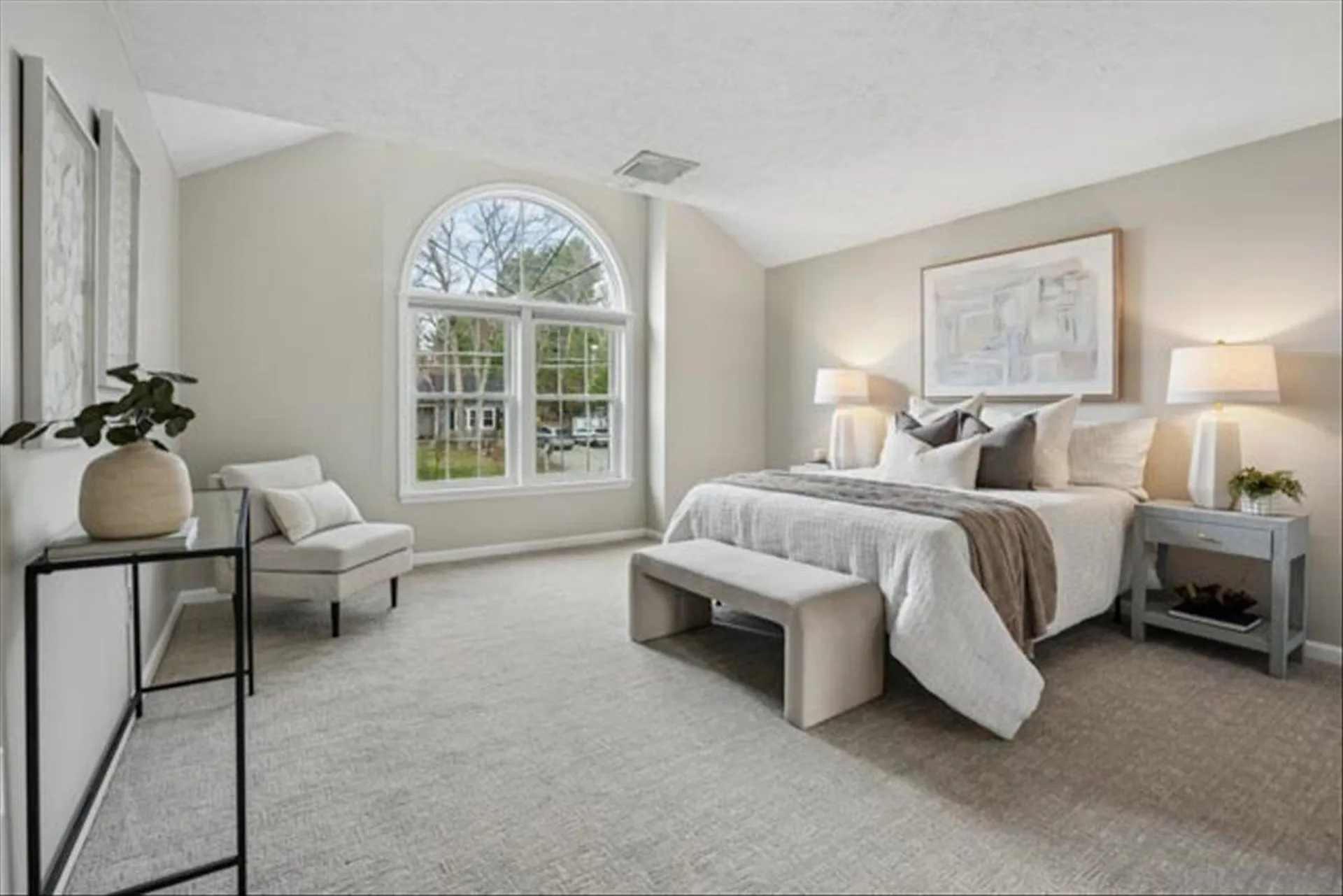 137 Peele Road Nashua NH 03062