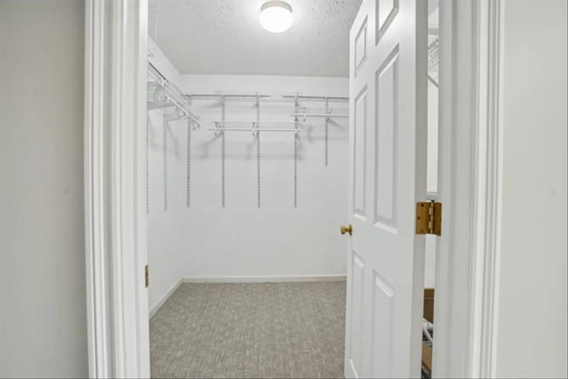137 Peele Road Nashua NH 03062