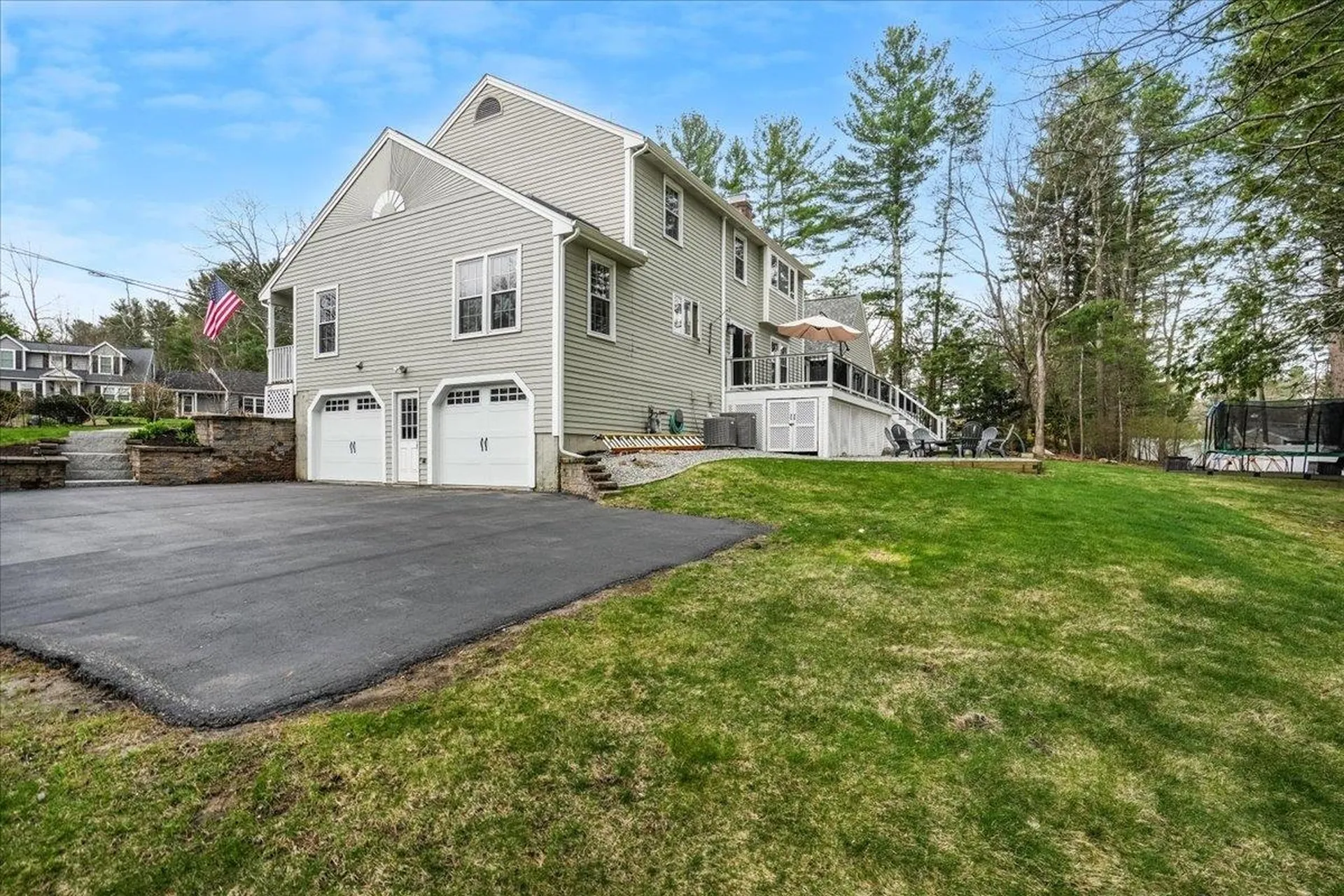 137 Peele Road Nashua NH 03062