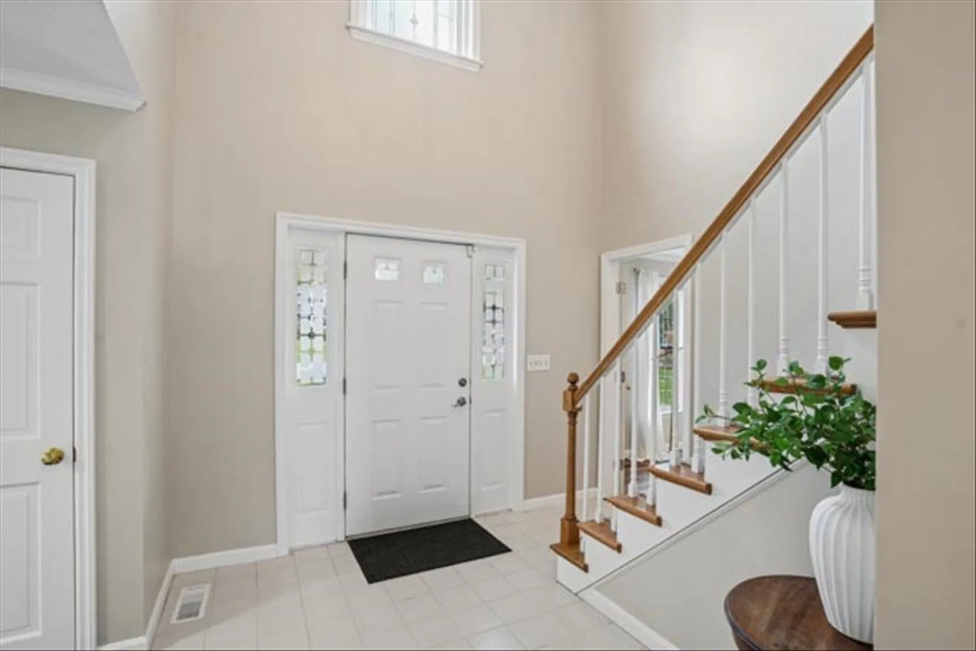 137 Peele Road Nashua NH 03062