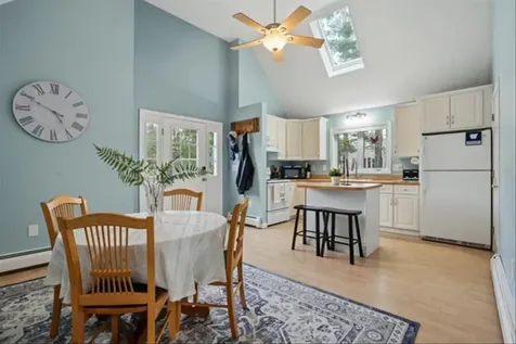 137 Peele Road Nashua NH 03062