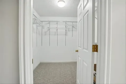 137 Peele Road Nashua NH 03062