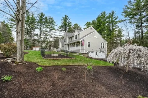 137 Peele Road Nashua NH 03062