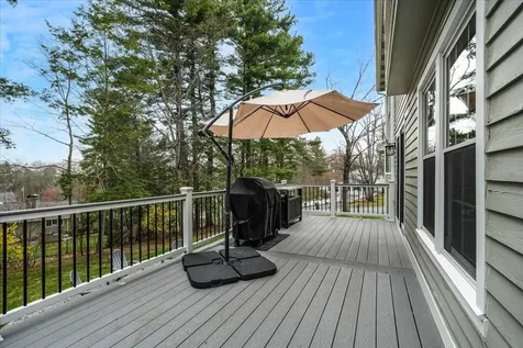 137 Peele Road Nashua NH 03062