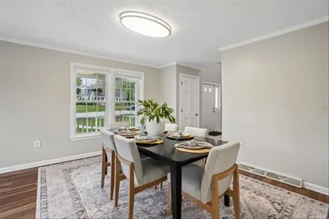 137 Peele Road Nashua NH 03062